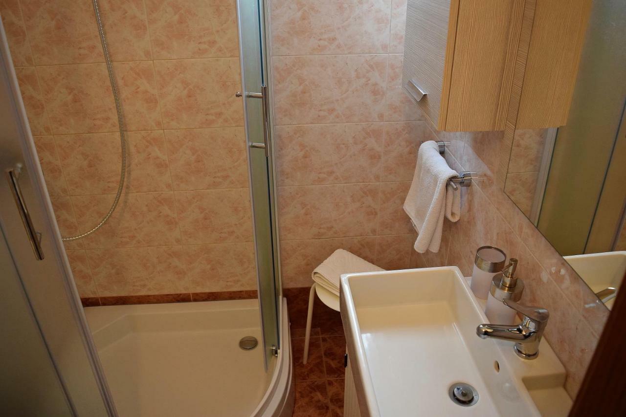 Apartments Jenny Новий Винодольський Екстер'єр фото